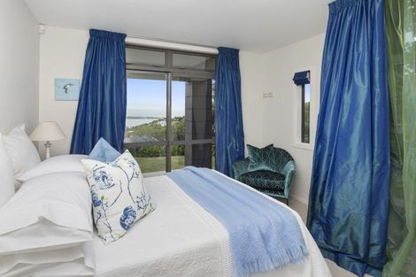 Photo of property in 5 Ophir Lane, Redcliffs, Christchurch, 8081