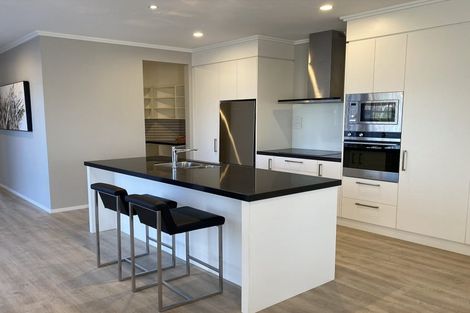 Photo of property in 21 River Stone Drive, Halswell, 8025