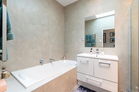 Photo of property in 8 Kohia Way, Huapai, Kumeu, 0810