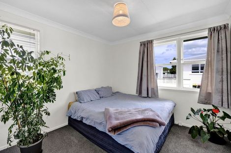 Photo of property in 24 Murray Avenue, Hawera, 4610