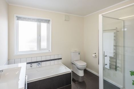 Photo of property in 11 Bay Lair Grove, Island Bay, Wellington, 6023