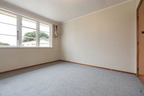 Photo of property in 37 Montgomery Crescent, Bader, Hamilton, 3206