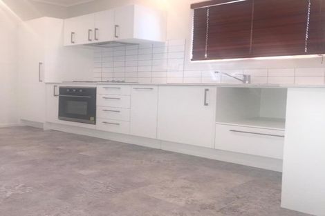 Photo of property in 1a Truscott Place, West Harbour, Auckland, 0618