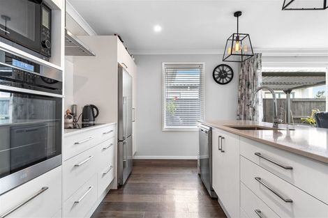 Photo of property in 10 Lion Place, Papamoa, 3118