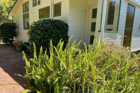 Photo of property in 38 Daffodil Street, Titirangi, Auckland, 0604