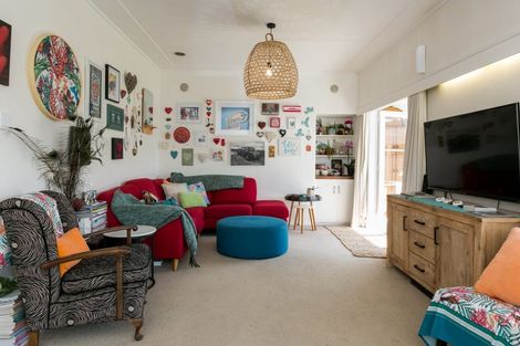 Photo of property in 261 Havelock Road, Akina, Hastings, 4122