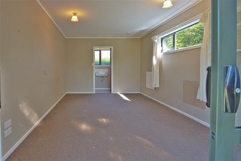 Photo of property in 16a Howard Road, Taradale, Napier, 4112