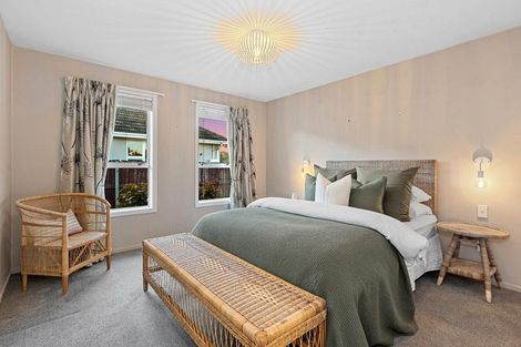 Photo of property in 2/72 Winters Road, Redwood, Christchurch, 8051