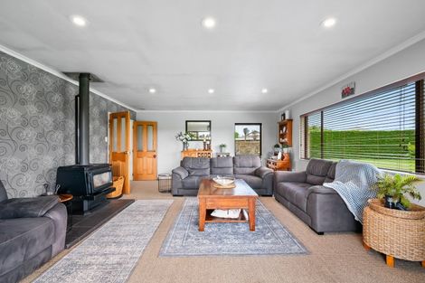 Photo of property in 2923 State Highway 1, Sanson, Palmerston North, 4479