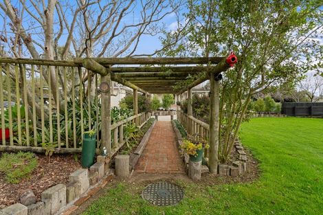 Photo of property in 24 Koputaroa Road, Levin, 5575