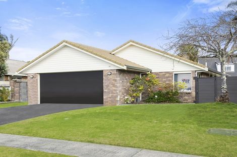 Photo of property in 18 Bayfair Drive, Mount Maunganui, 3116