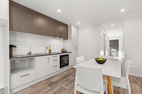 Photo of property in 2/10 Gazeley Avenue, Silverdale, Hamilton, 3216