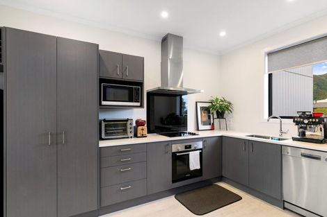 Photo of property in 20 Kauamo Close, Waiwhetu, Lower Hutt, 5010