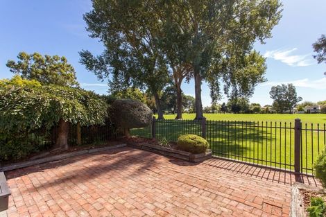 Photo of property in 3 Farnham Place, Ilam, Christchurch, 8041