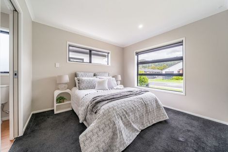 Photo of property in 22 Te Kaeaea Crescent, Wallaceville, Upper Hutt, 5018