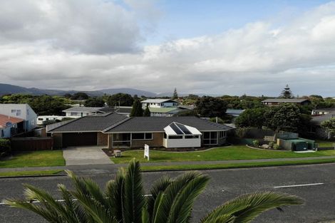 Photo of property in 302 Manly Street, Paraparaumu Beach, Paraparaumu, 5032