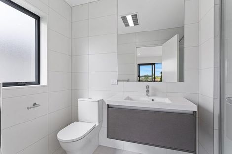 Photo of property in 16 Riria Crescent, Takanini, 2112