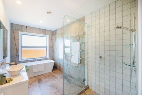 Photo of property in 9 Paterson Lane, Kelvin Grove, Palmerston North, 4470