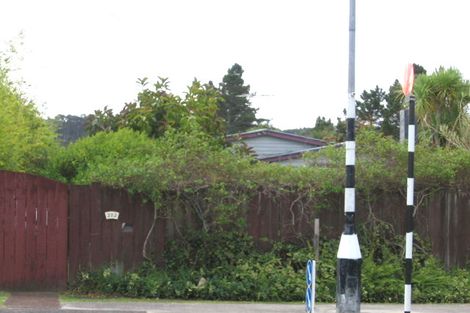 Photo of property in 212 Beach Haven Road, Beach Haven, Auckland, 0626