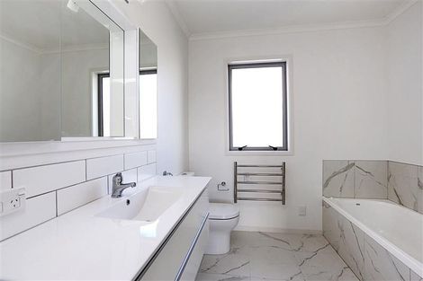 Photo of property in 505b Saint Aubyn Street East, Hastings, 4122