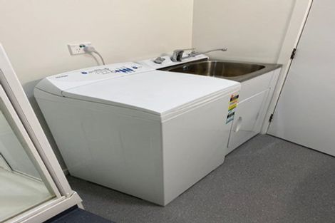 Photo of property in 70 Kelburn Parade, Kelburn, Wellington, 6012