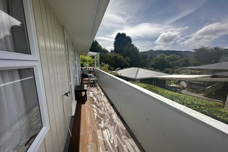 Photo of property in 4a Dowling Grove, Silverstream, Upper Hutt, 5019