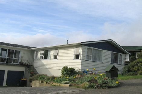 Photo of property in 19 Nuffield Street, Tawa, Wellington, 5028