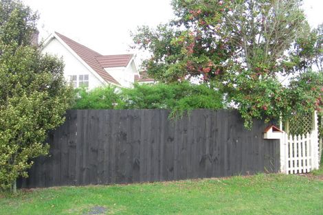 Photo of property in 1 Roland Road, Greenhithe, Auckland, 0632