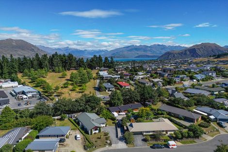Photo of property in 27 Achilles Place, Wanaka, 9305