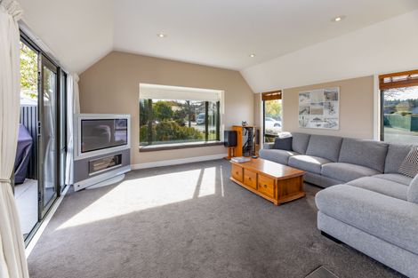 Photo of property in 16 Broadhaven Avenue, Parklands, Christchurch, 8083