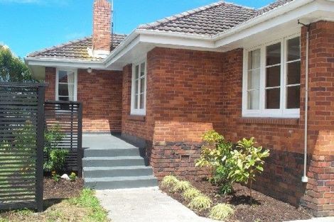 Photo of property in 1615 Great North Road, Waterview, Auckland, 1026