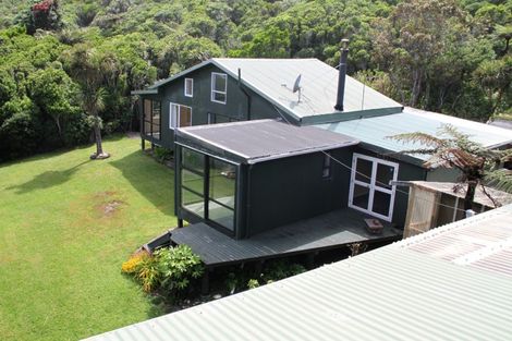 Photo of property in 2187 Coast Road, Barrytown, Greymouth, 7873