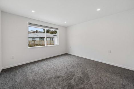 Photo of property in 1/5 Tawa Terrace, Tawa, Wellington, 5028