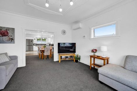 Photo of property in 18 Albion Street, Hawera, 4610