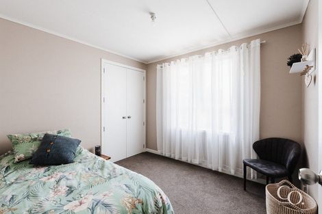 Photo of property in 22 Queen Road, Bellevue, Tauranga, 3110