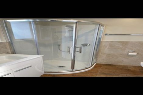 Photo of property in 90 Windrush Close, Mangere, Auckland, 2022