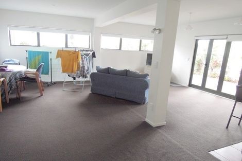 Photo of property in 2/84 Kowhai Road, Campbells Bay, Auckland, 0630