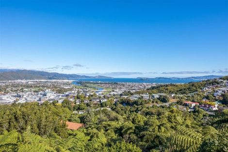 Photo of property in 100 Viewmont Drive, Harbour View, Lower Hutt, 5010