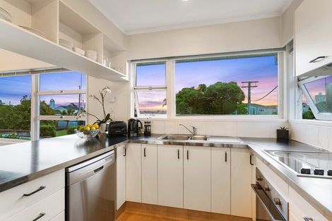 Photo of property in 35 Kitchener Road, Takapuna, Auckland, 0622