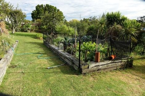 Photo of property in 42 Covil Avenue, Te Atatu South, Auckland, 0610