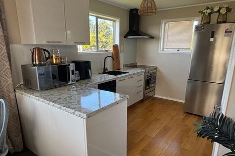 Photo of property in 1/89 Bruce Mclaren Road, Henderson, Auckland, 0612