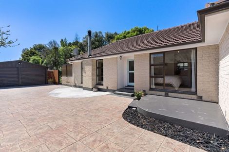 Photo of property in 22 Woodend Road, Woodend, 7610