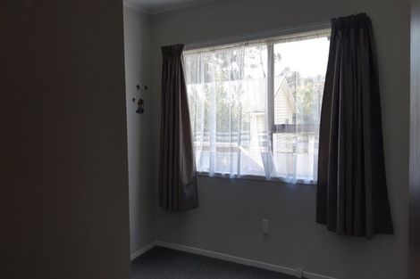 Photo of property in 2/73 Eskdale Road, Birkdale, Auckland, 0626