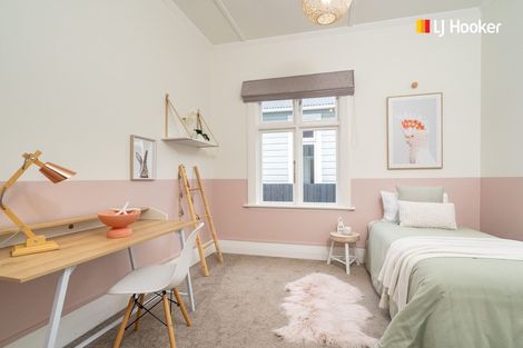 Photo of property in 65 Hargest Crescent, Saint Kilda, Dunedin, 9012