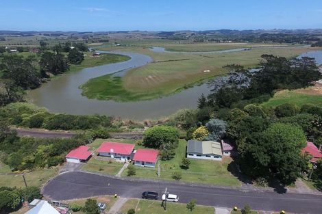 Photo of property in 31 Kowhai Street, Helensville, 0800