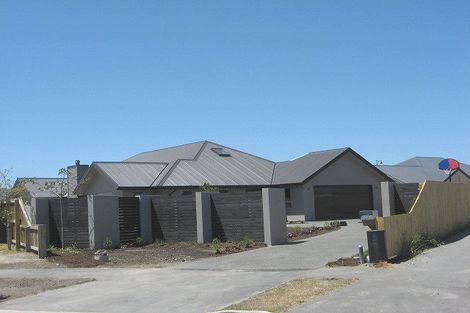 Photo of property in 17 Papaumu Green, Parklands, Christchurch, 8083