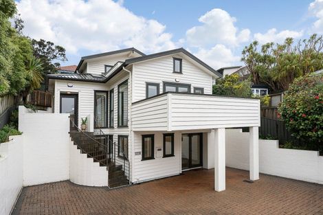 Photo of property in 98c Northland Road, Northland, Wellington, 6012