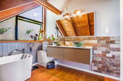 Photo of property in 28 Stillwater Crescent, Stillwater, Silverdale, 0993