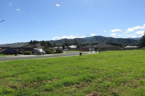 Photo of property in 17 Wicken Place, Reefton, 7830