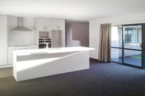 Photo of property in 8 Loeb Place, Rolleston, 7614